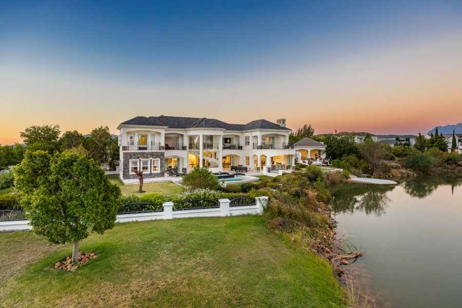 5 Bedroom Property for Sale in Val De Vie Estate Western Cape